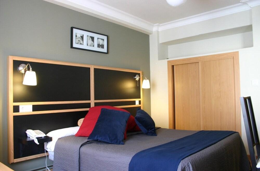 Hostal Mara Ла-Корунья Экстерьер фото